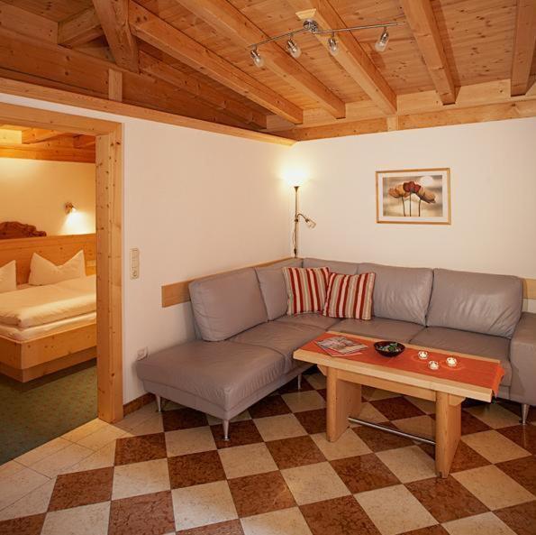 Apart Ehart Sankt Anton am Arlberg Habitación foto
